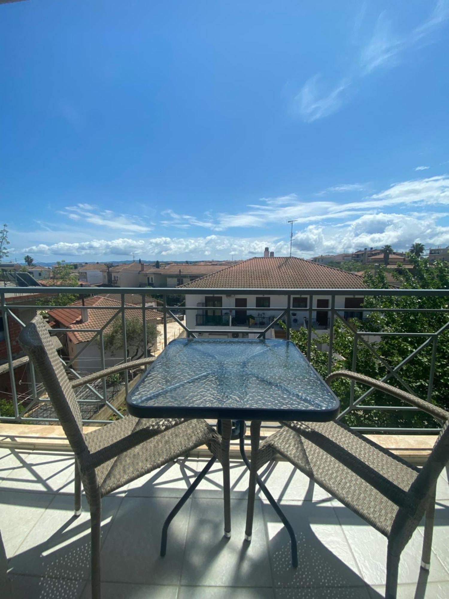 Milos Apartments Afytos Exteriér fotografie