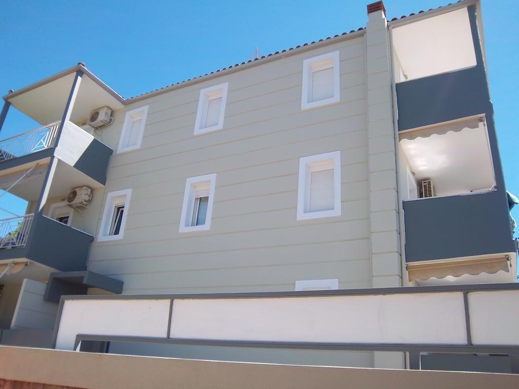 Milos Apartments Afytos Exteriér fotografie